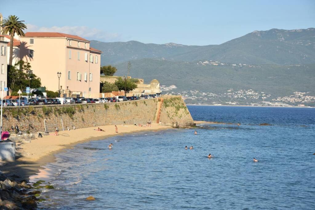 Appartement Plein De Charme - Ajaccio Hyper Centre Exterior photo